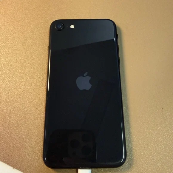 iPhone SE (2nd generation, 64G)